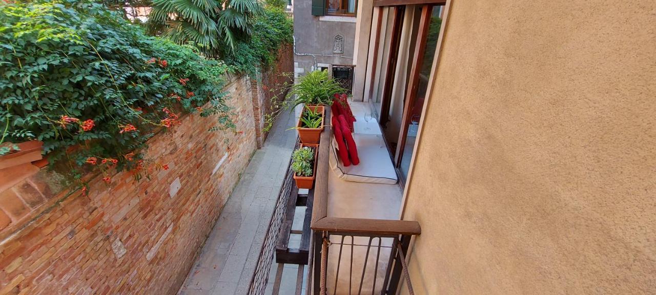 Antico Rio Acqua Dolce Apartment Венеция Екстериор снимка